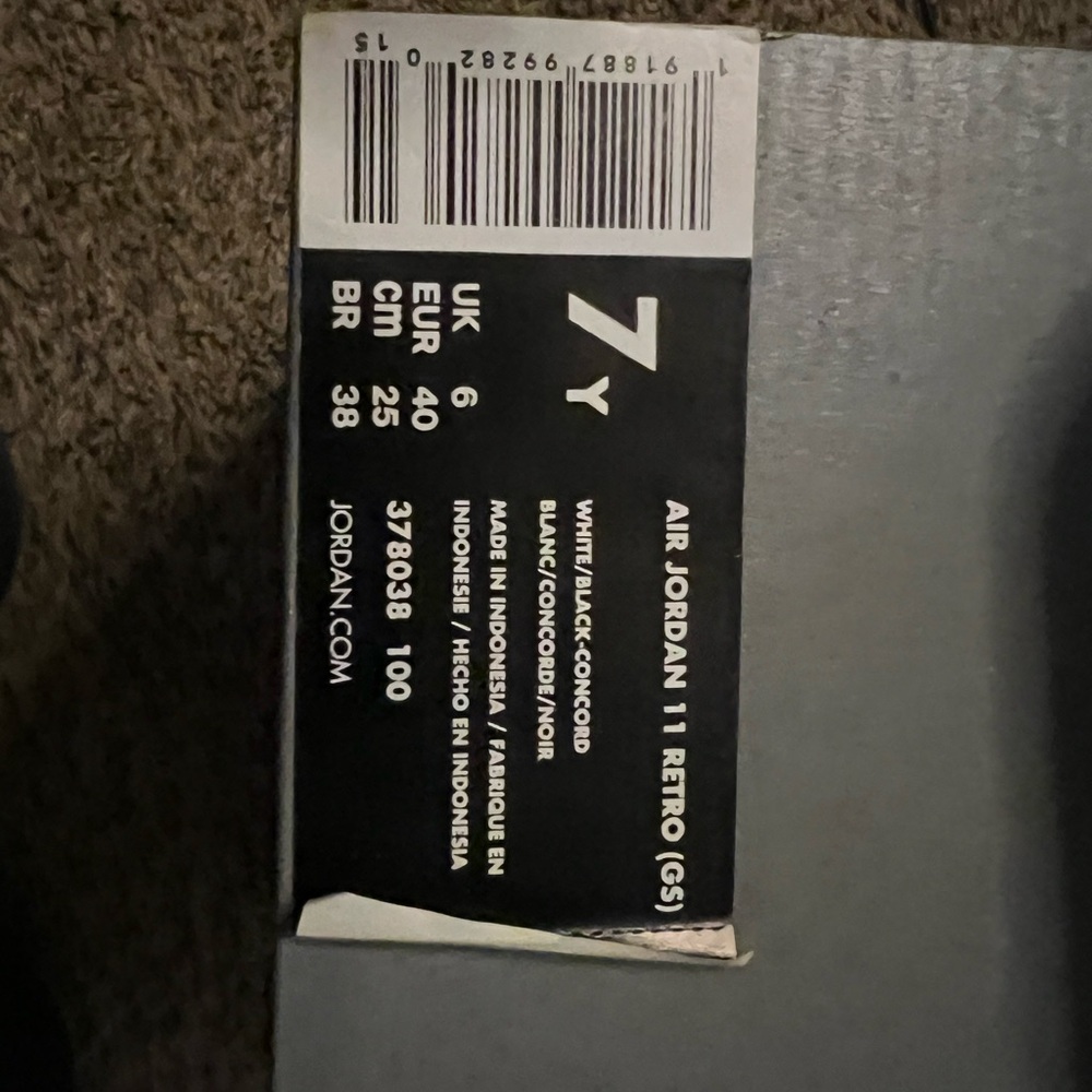 Jordan 11 Concords - Picture 5 of 8